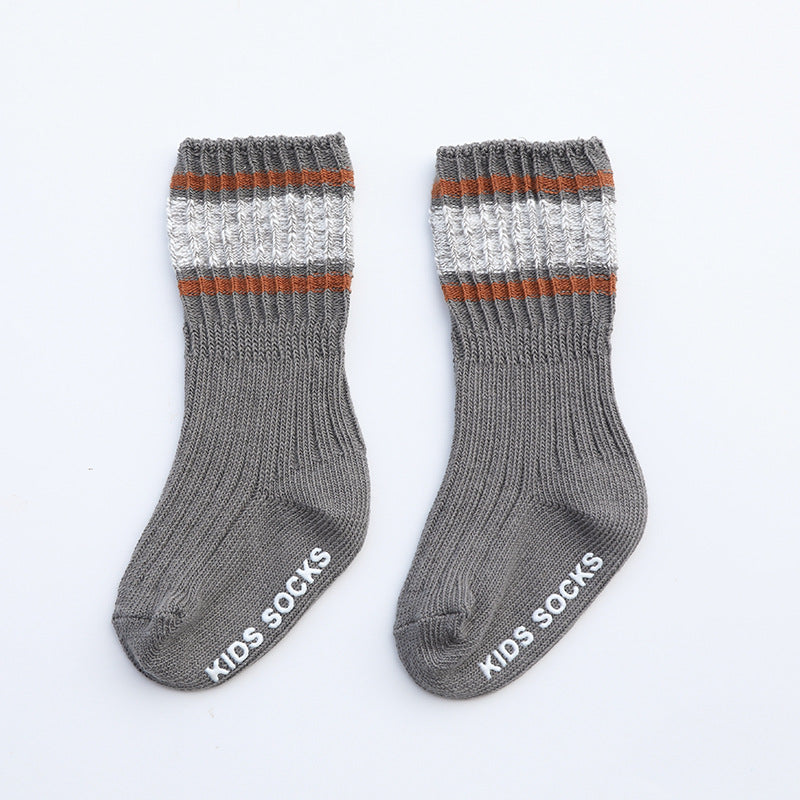 Calcetines antideslizantes para bebés: primeros pasos seguros