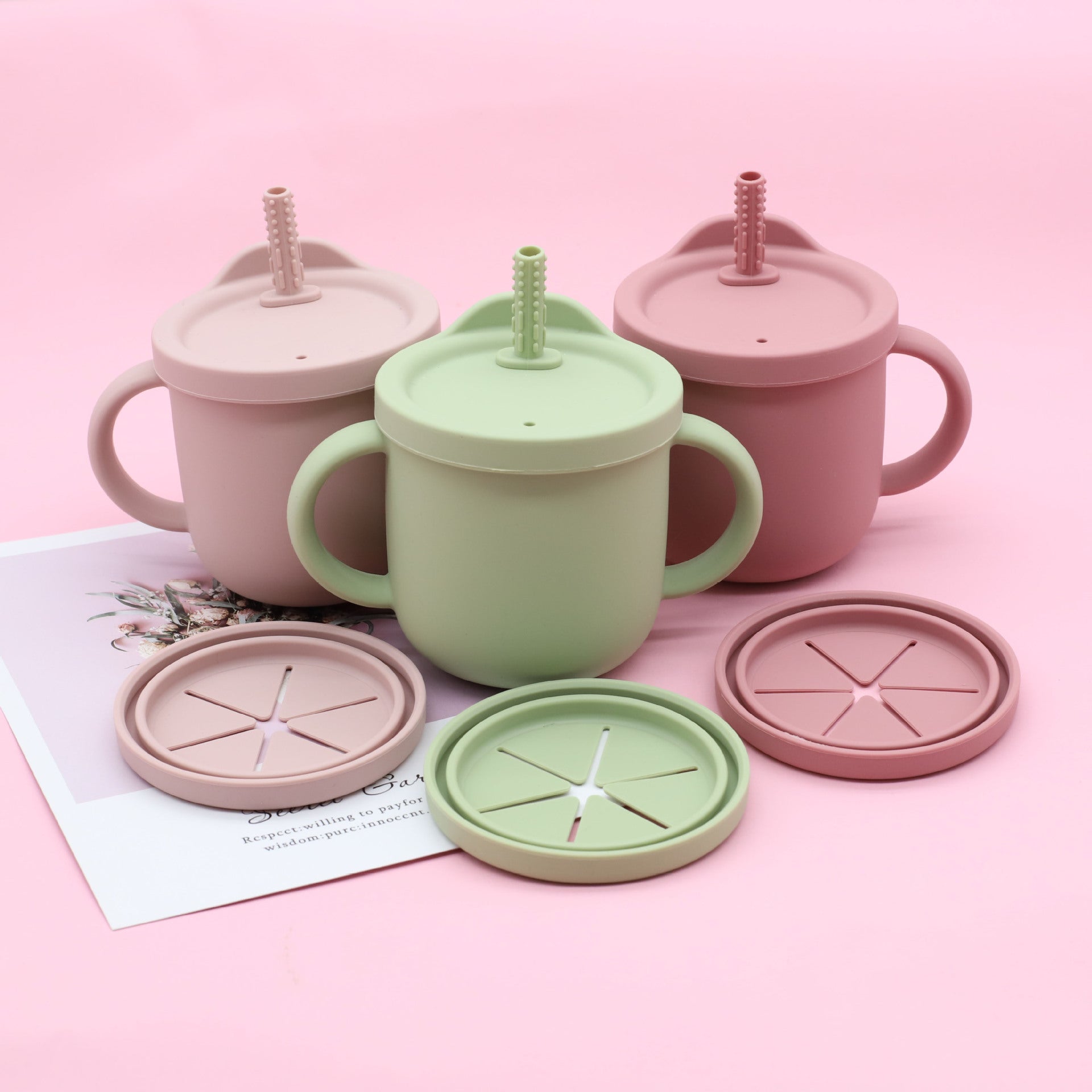 Botella de agua potable de silicona para niños, a prueba de caídas y derrames, con doble orejera.