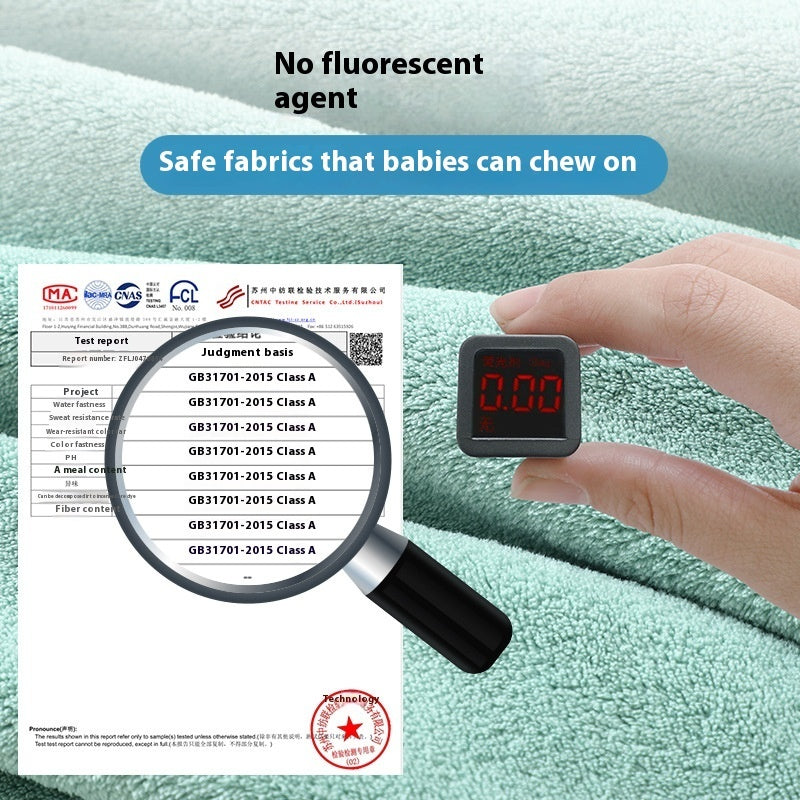 Bonita capa de toalla de baño con capucha para bebé, cálida después de cada baño.