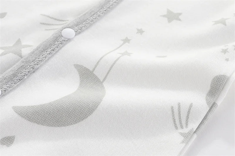 Adorable body para recién nacidos para pequeños exploradores felices