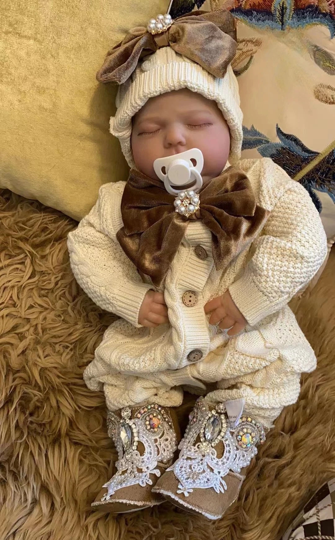 Conjunto de bebé de terciopelo real: ¡Bienvenidos a casa de lujo!