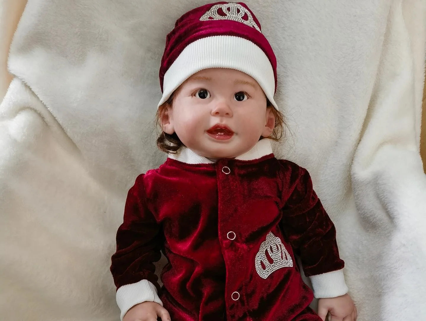 Conjunto de bebé de terciopelo real: ¡Bienvenidos a casa de lujo!