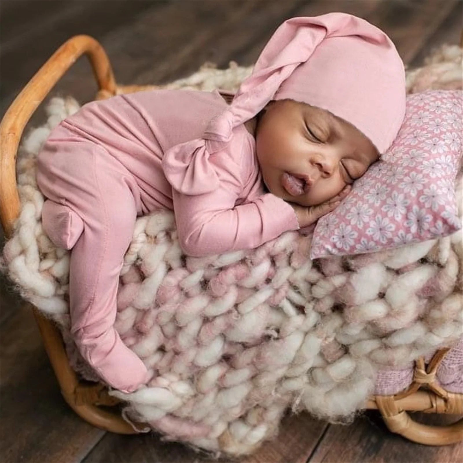 Newborn Photography Props Buttons Footed Jumpsuit with Sleepy Hat Infant Photo Props Pic Idea