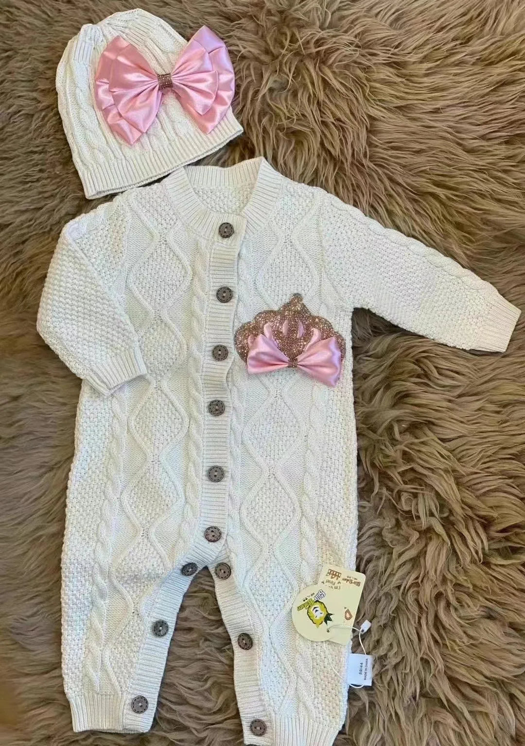 Conjunto de bebé de terciopelo real: ¡Bienvenidos a casa de lujo!