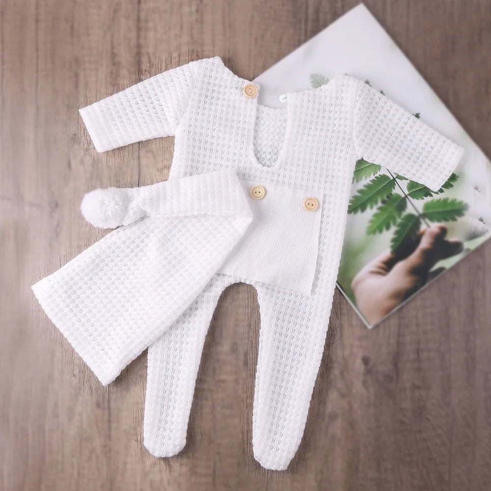Newborn Footed Jumpsuit for Photo Shooting Infant Photography Outfits Newborn Buttons Pocket Romper with Pom Sleepy Hat