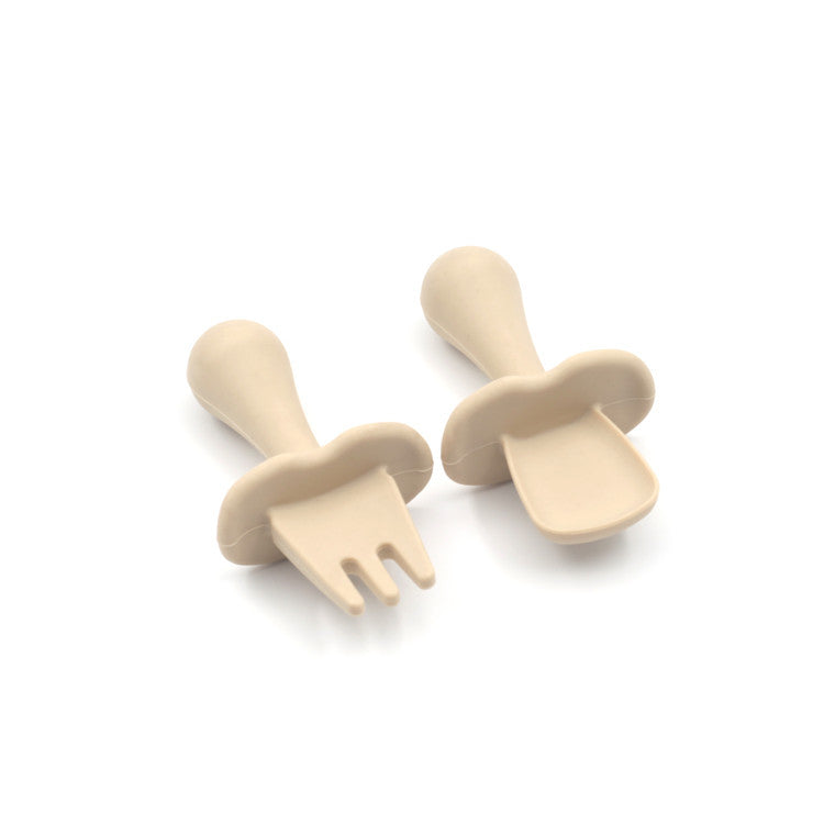 Juego de cuchara y tenedor de silicona con mango corto para niños